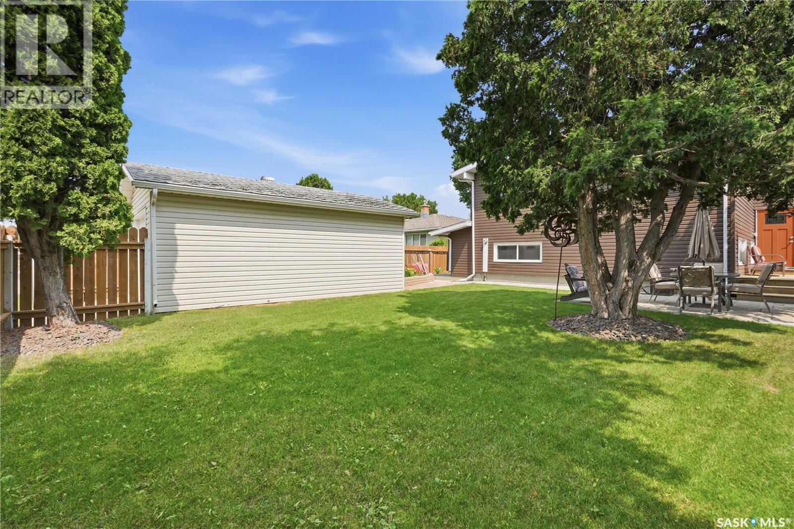 1710 Cameron Avenue, Saskatoon, SK - Outdoor