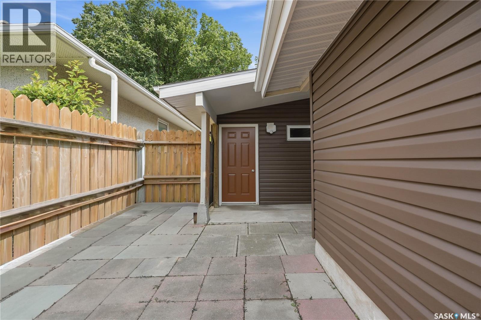 1710 Cameron Avenue, Saskatoon, SK - Outdoor With Exterior
