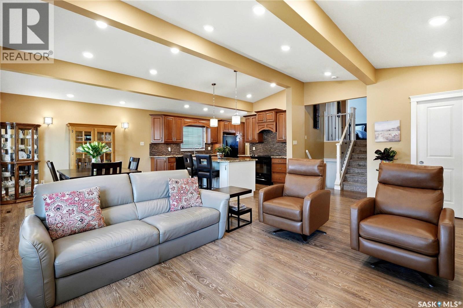 1710 Cameron Avenue, Saskatoon, SK - Indoor Photo Showing Living Room