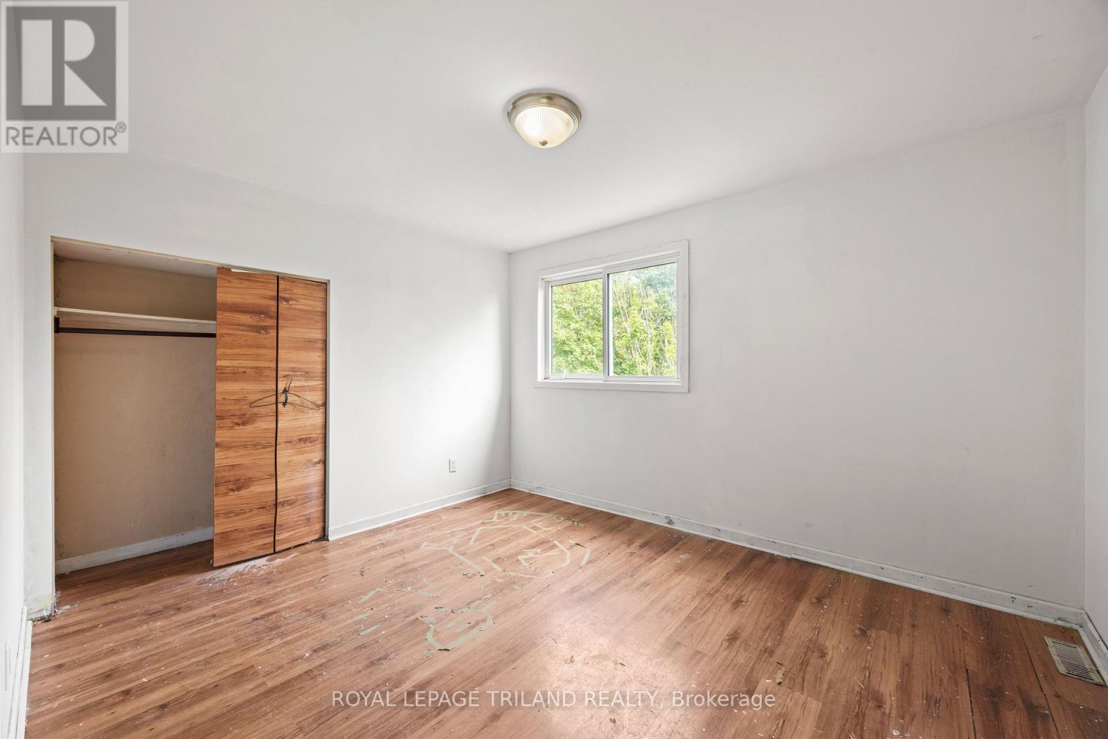 10207 Ivan Drive, Middlesex Centre, ON - Indoor Photo Showing Other Room