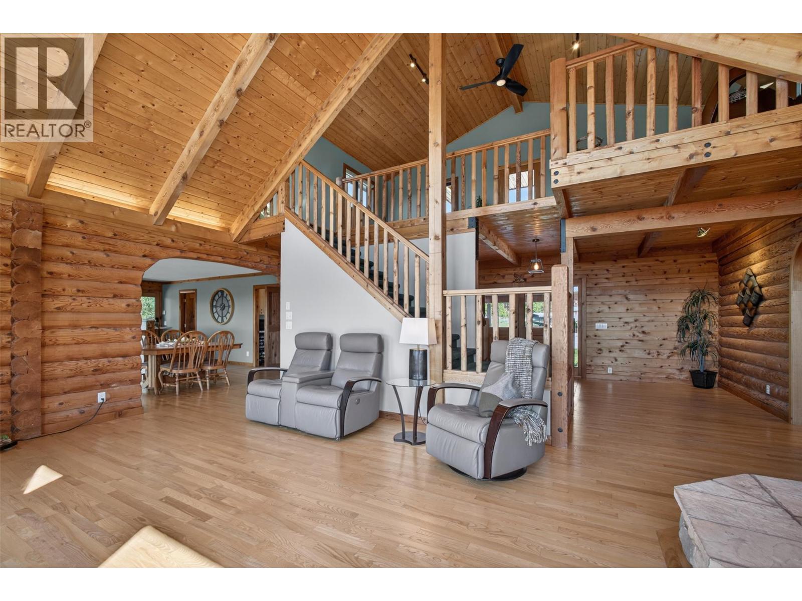 7319 Trapper Court, Kelowna, BC - Indoor