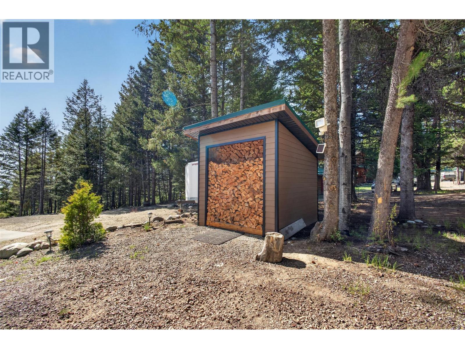 7319 Trapper Court, Kelowna, BC - Outdoor