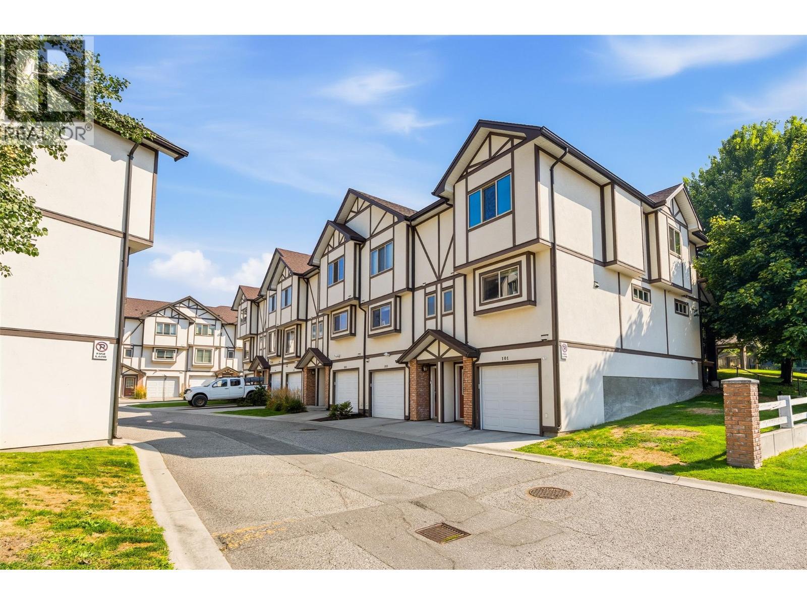 1651 Lynrick Road Unit# 105, Kelowna, BC - Outdoor With Facade