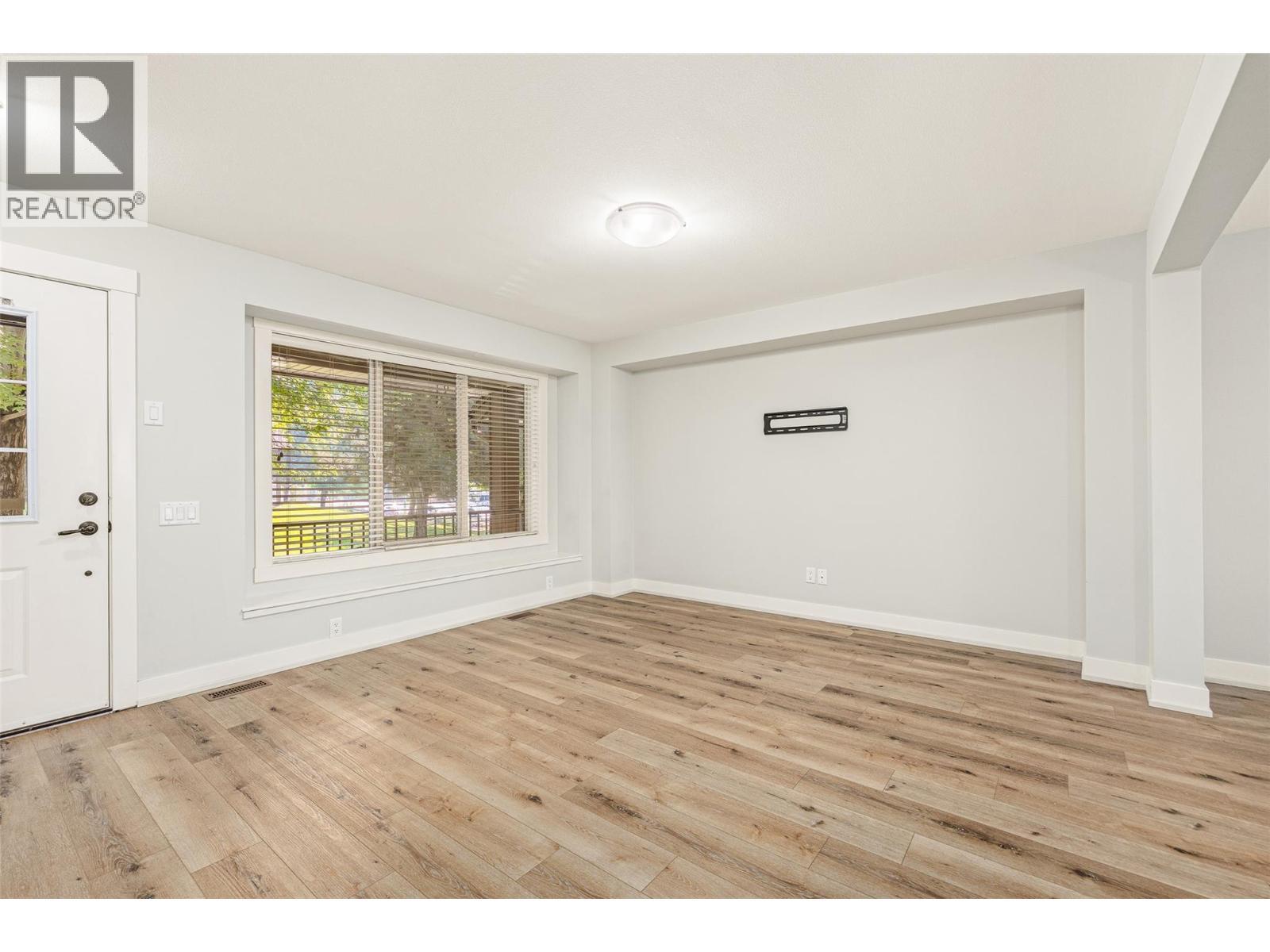1651 Lynrick Road Unit# 105, Kelowna, BC - Indoor Photo Showing Other Room