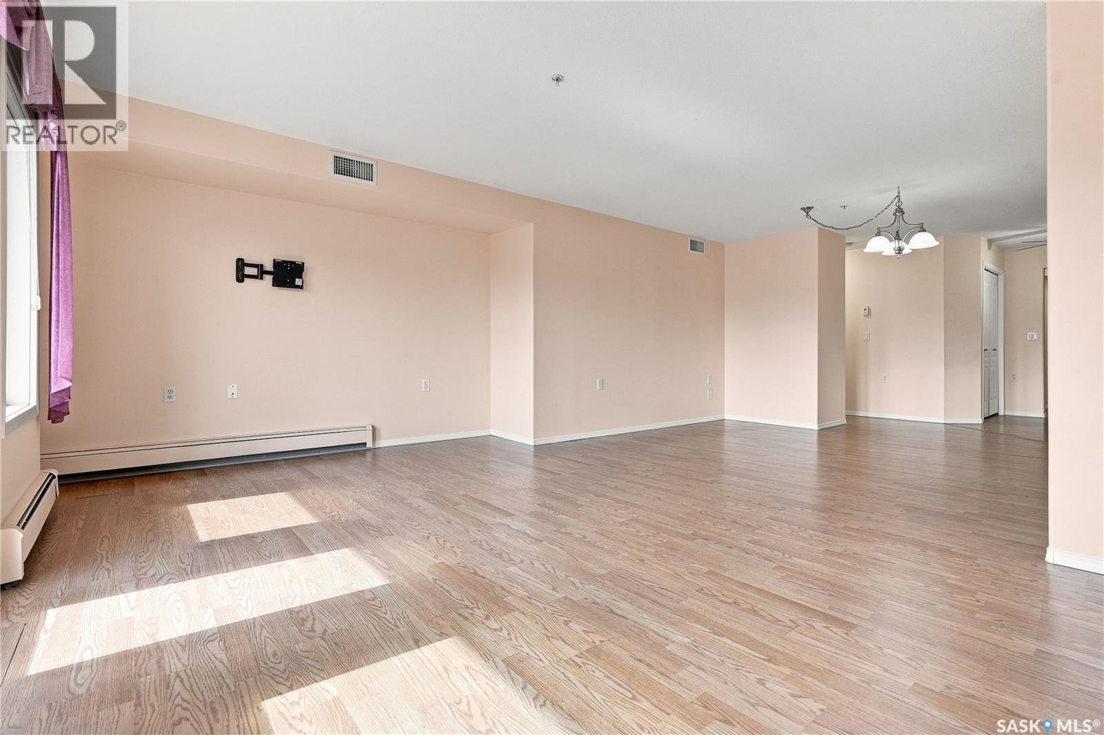 311 1622A Acadia Drive, Saskatoon, SK - Indoor Photo Showing Other Room