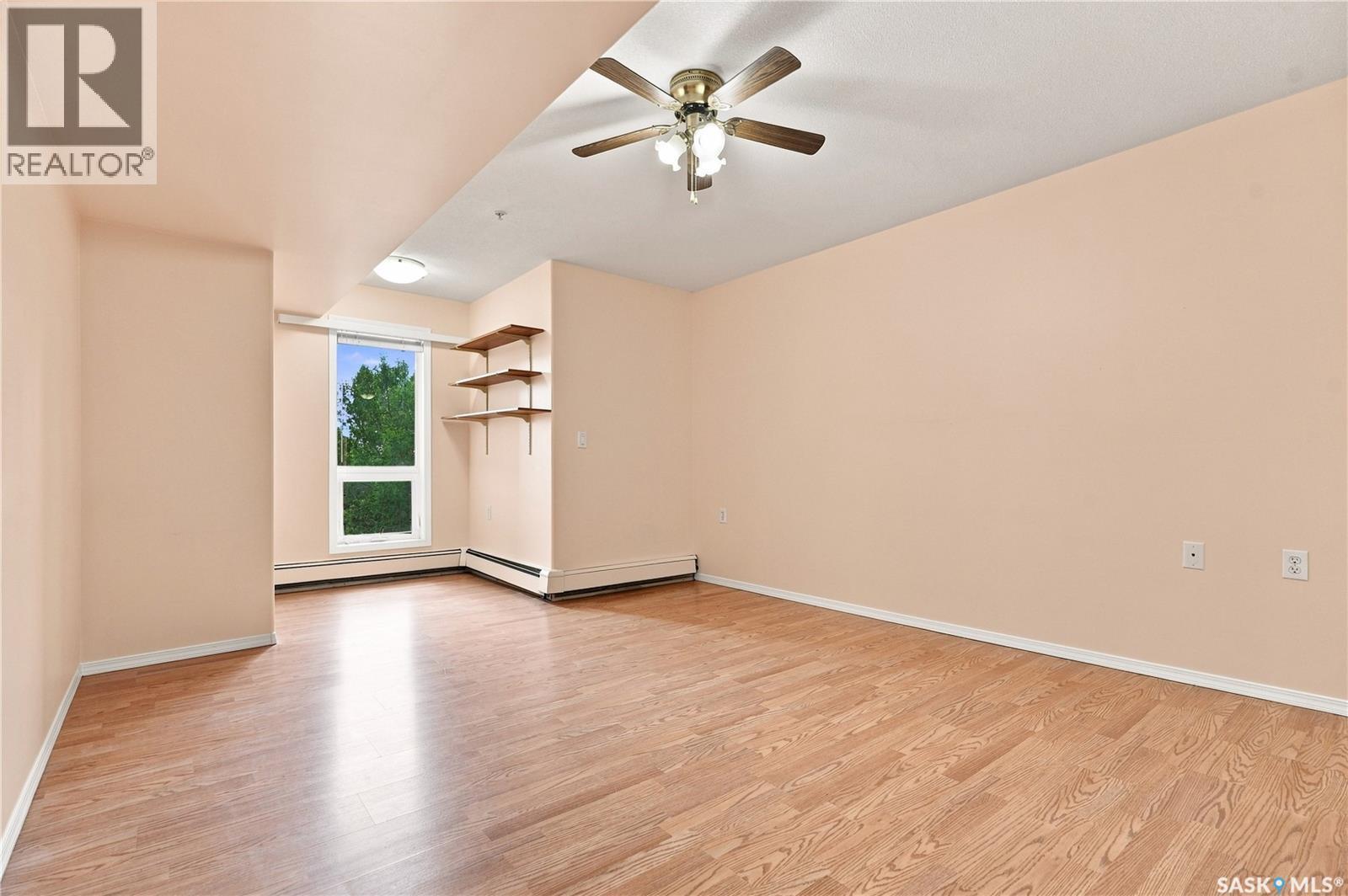 311 1622A Acadia Drive, Saskatoon, SK - Indoor Photo Showing Other Room