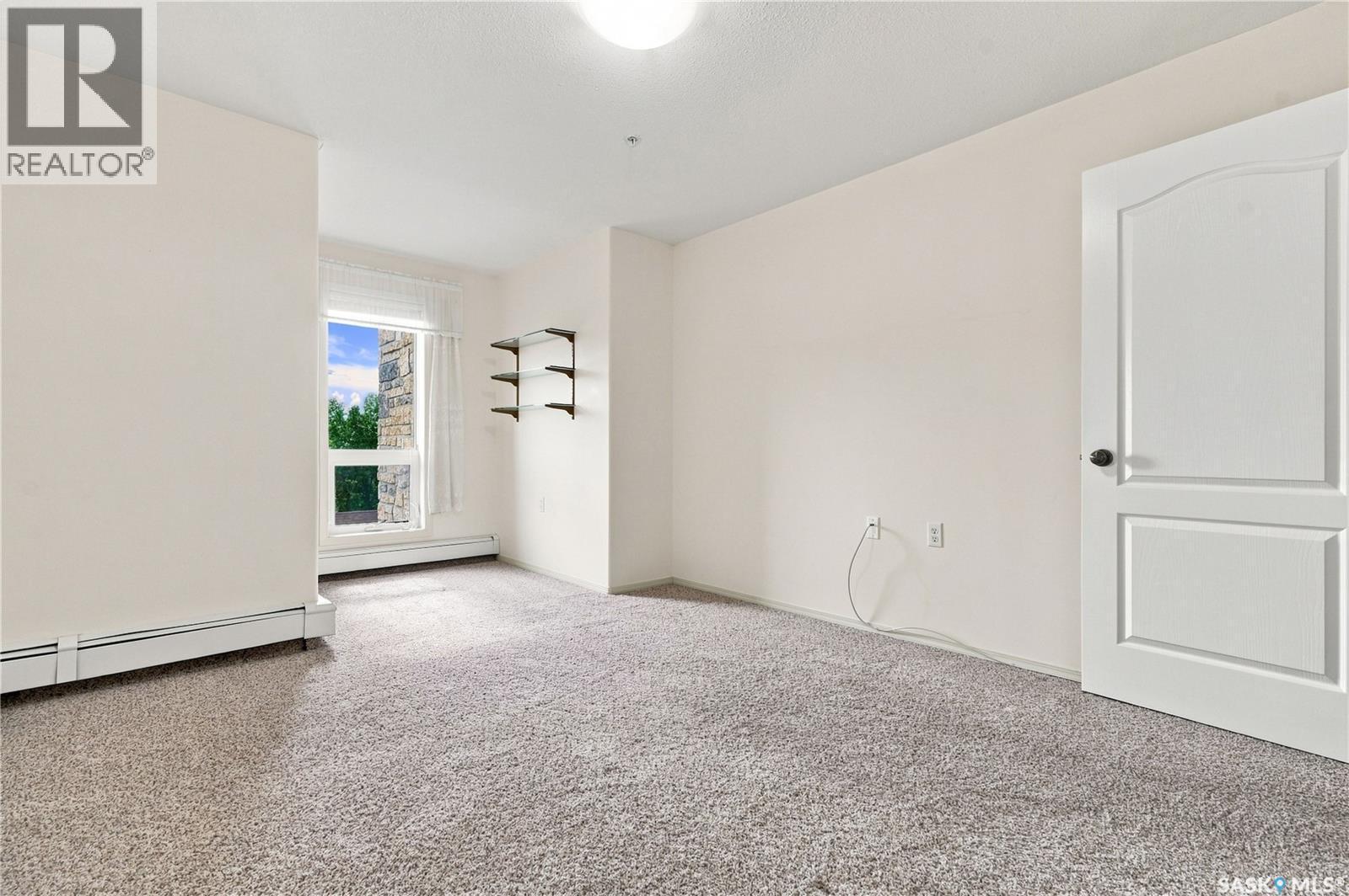 311 1622A Acadia Drive, Saskatoon, SK - Indoor Photo Showing Other Room