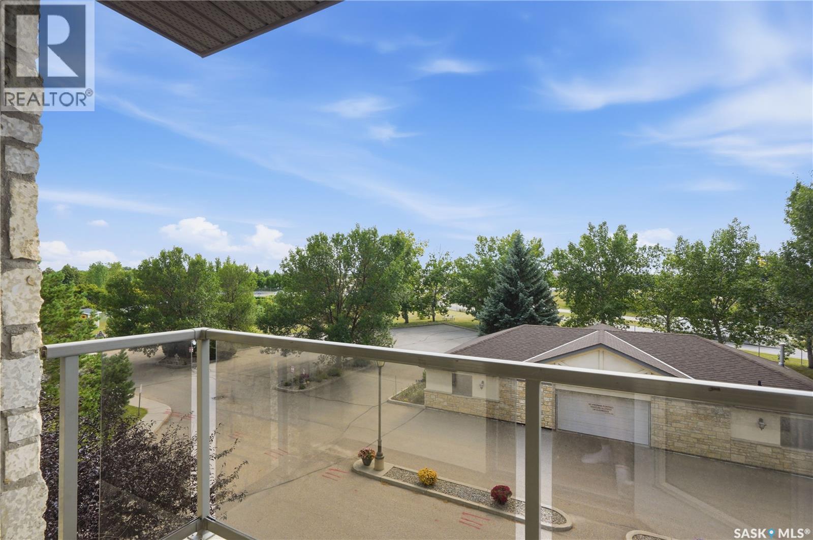 311 1622A Acadia Drive, Saskatoon, SK - Outdoor With Balcony