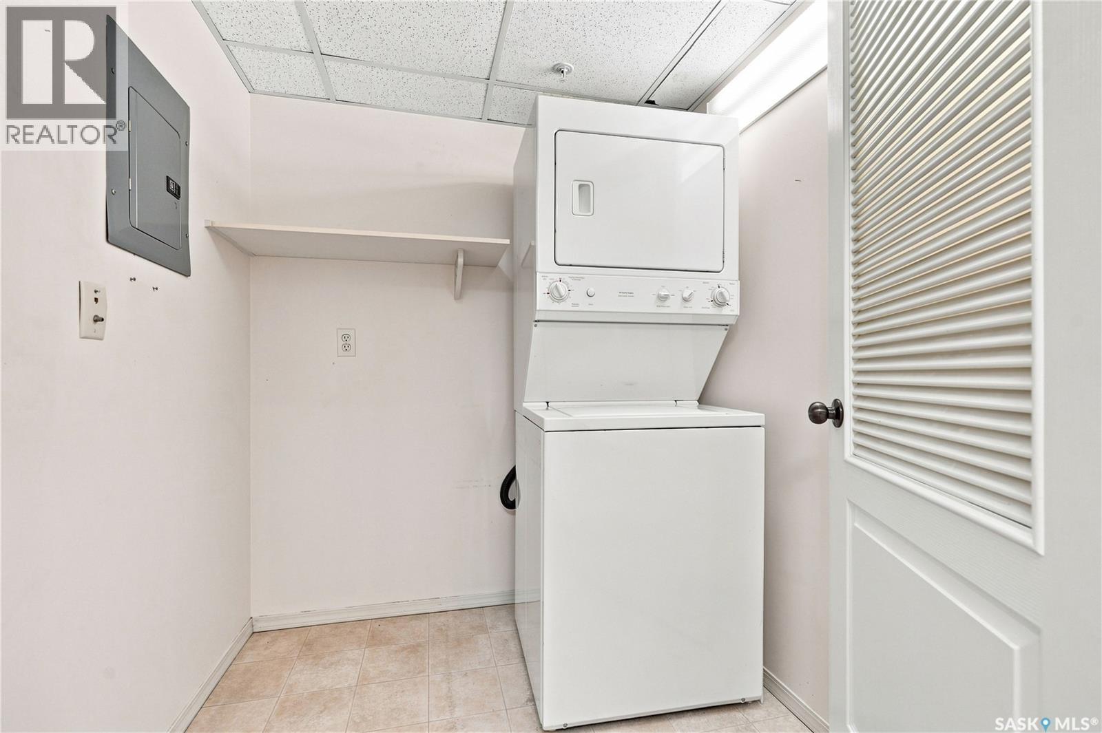 311 1622A Acadia Drive, Saskatoon, SK - Indoor Photo Showing Laundry Room