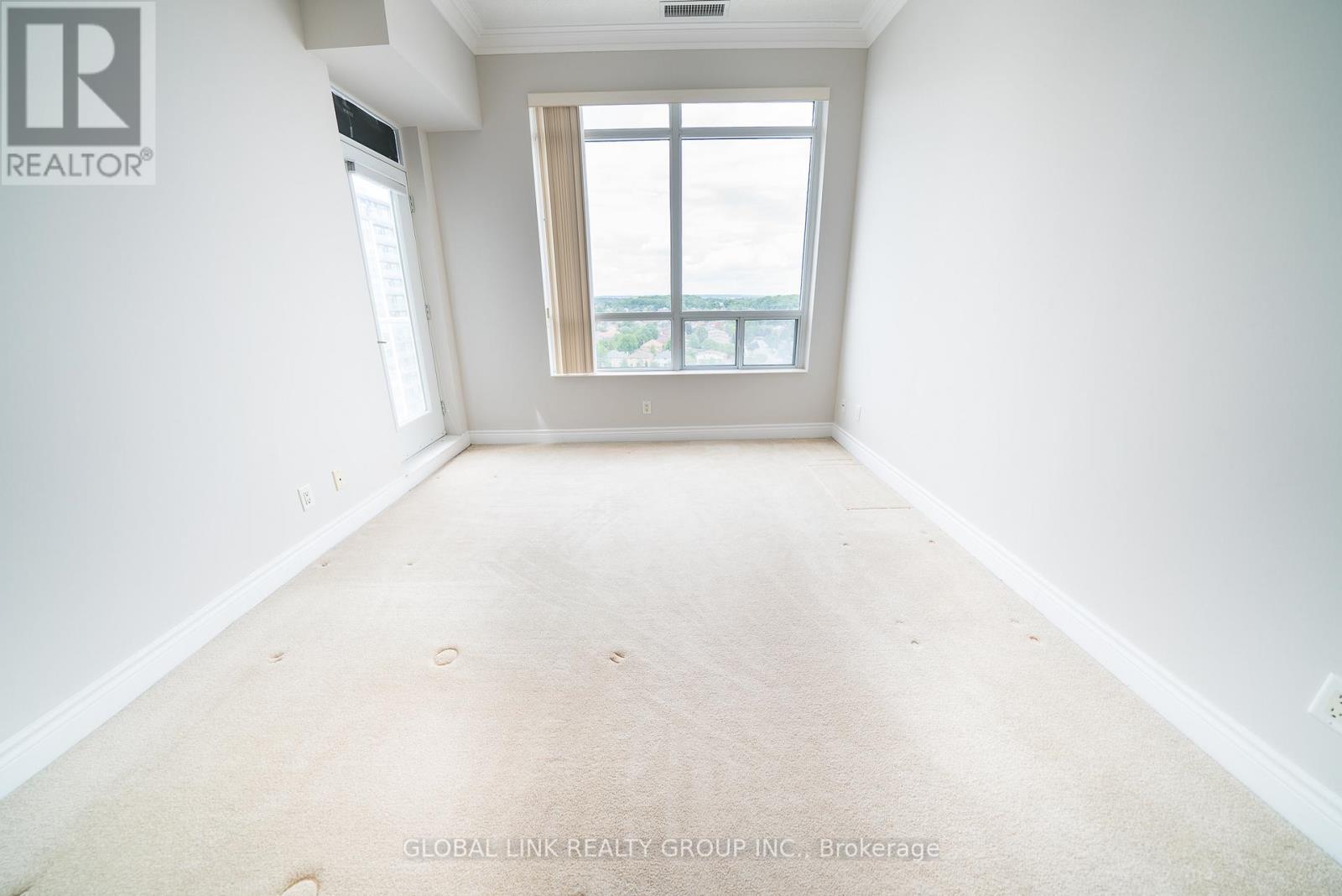Primary BR w/ w/o to Balcony - Uph 01 - 88 Times Avenue, Markham, ON - Indoor Photo Showing Other Room