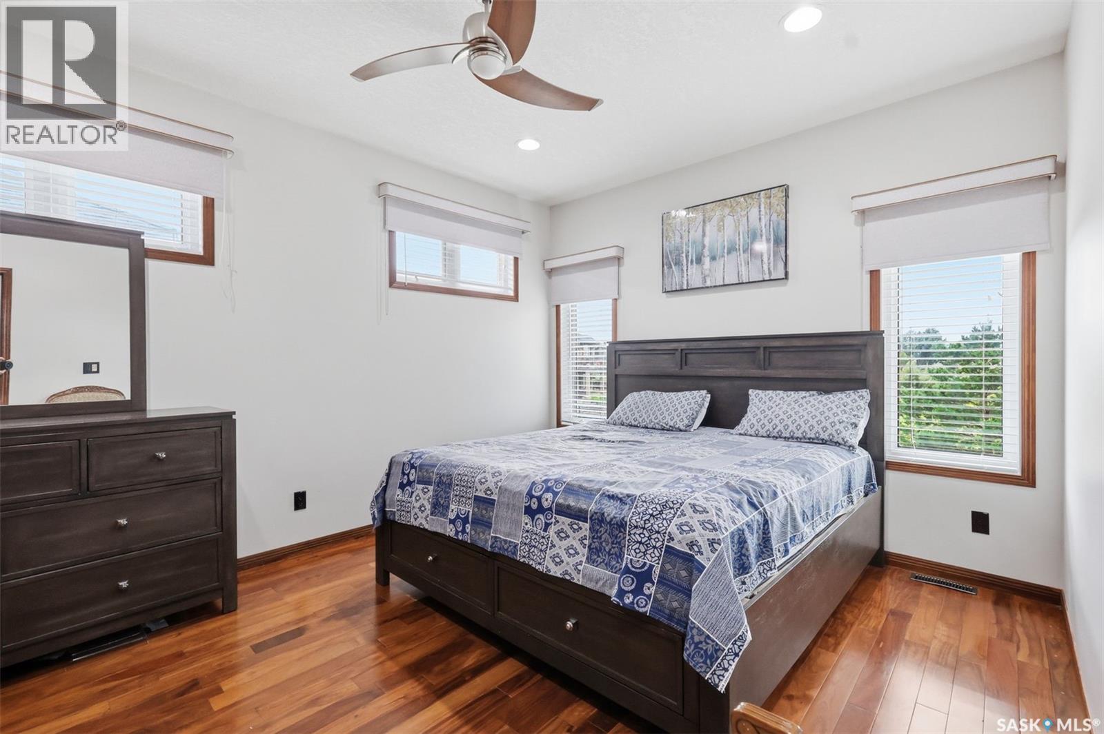 206 Muzyka Road, Saskatoon, SK - Indoor Photo Showing Bedroom