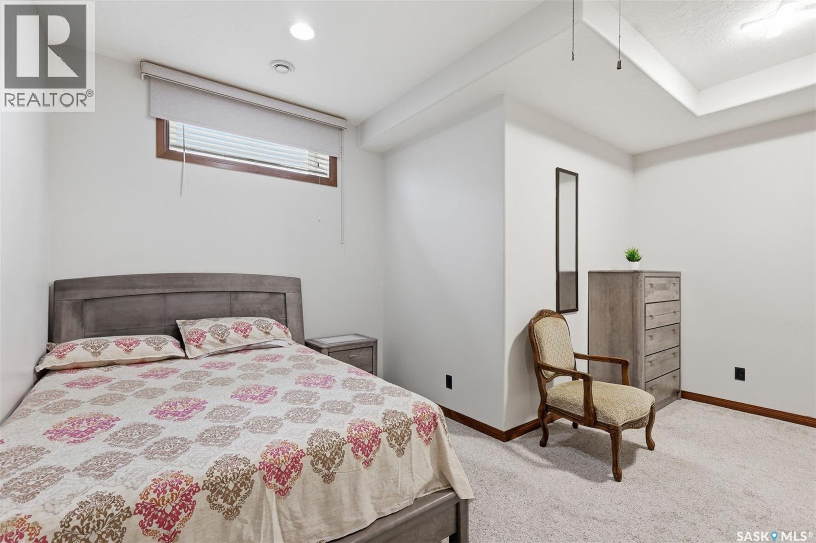 206 Muzyka Road, Saskatoon, SK - Indoor Photo Showing Bedroom
