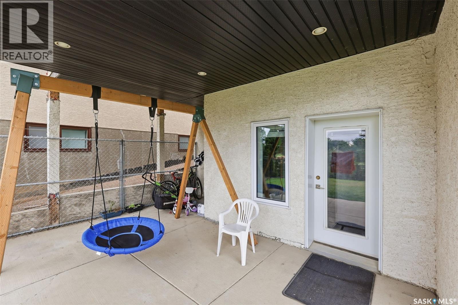 206 Muzyka Road, Saskatoon, SK - Outdoor With Deck Patio Veranda With Exterior