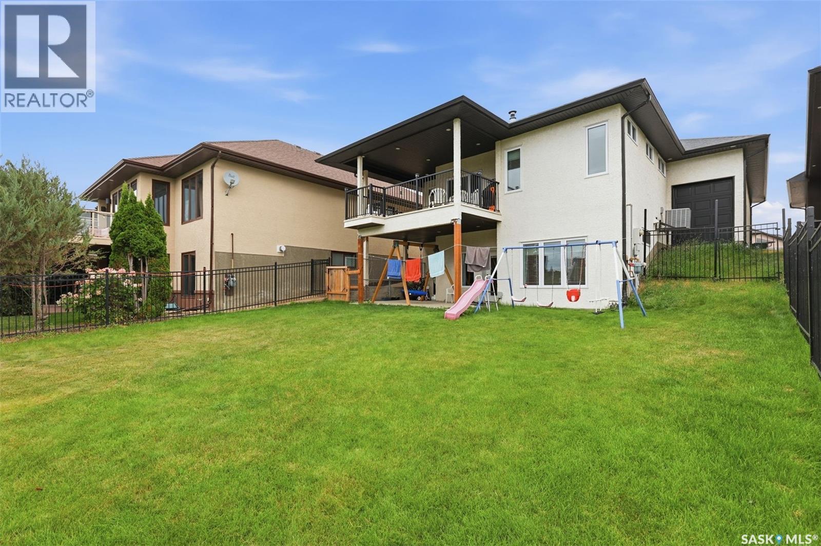 206 Muzyka Road, Saskatoon, SK - Outdoor With Exterior