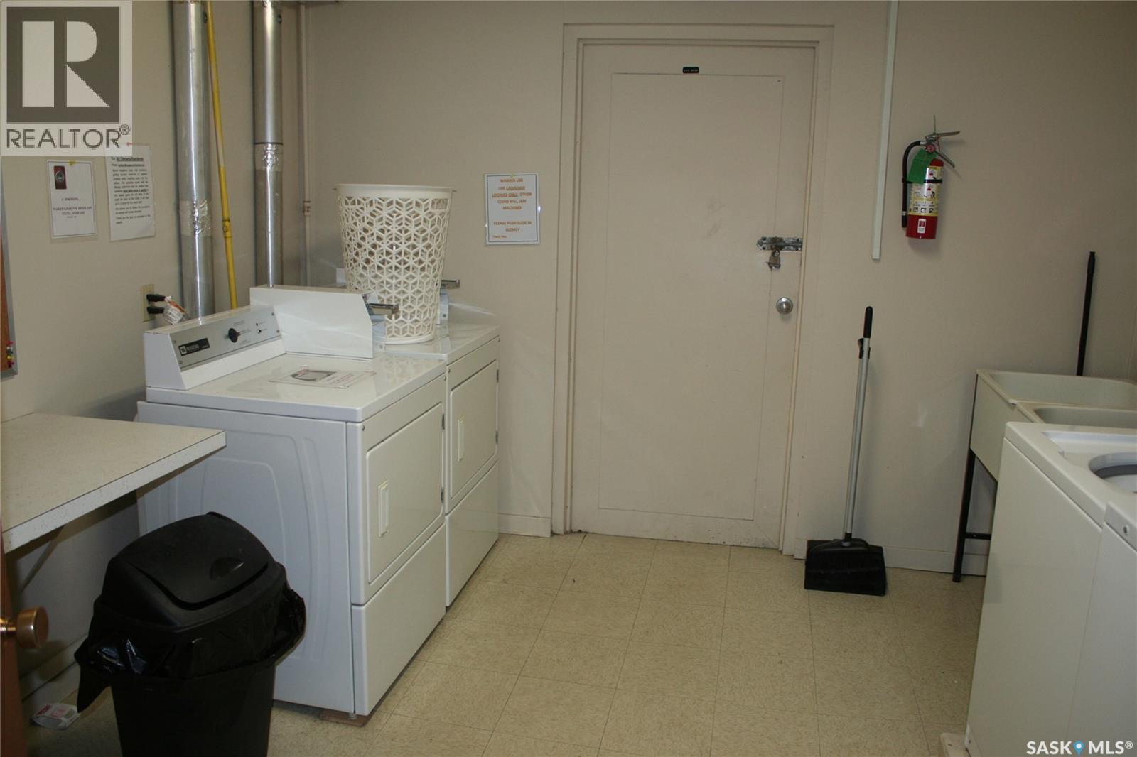 6 4505 Rae Street, Regina, SK - Indoor Photo Showing Laundry Room
