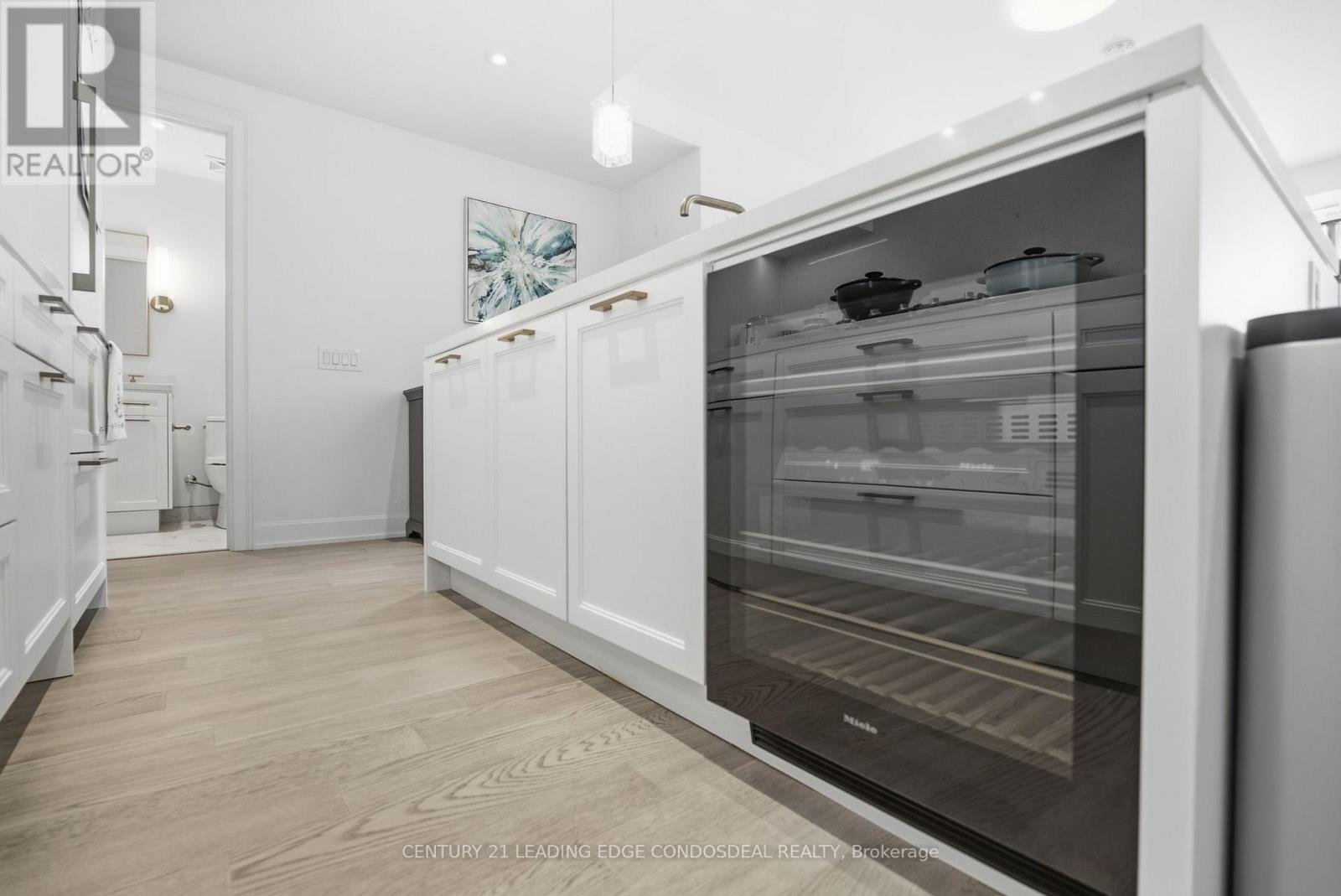 503 - 1 Strathgowan Avenue, Toronto, ON - Indoor Photo Showing Other Room