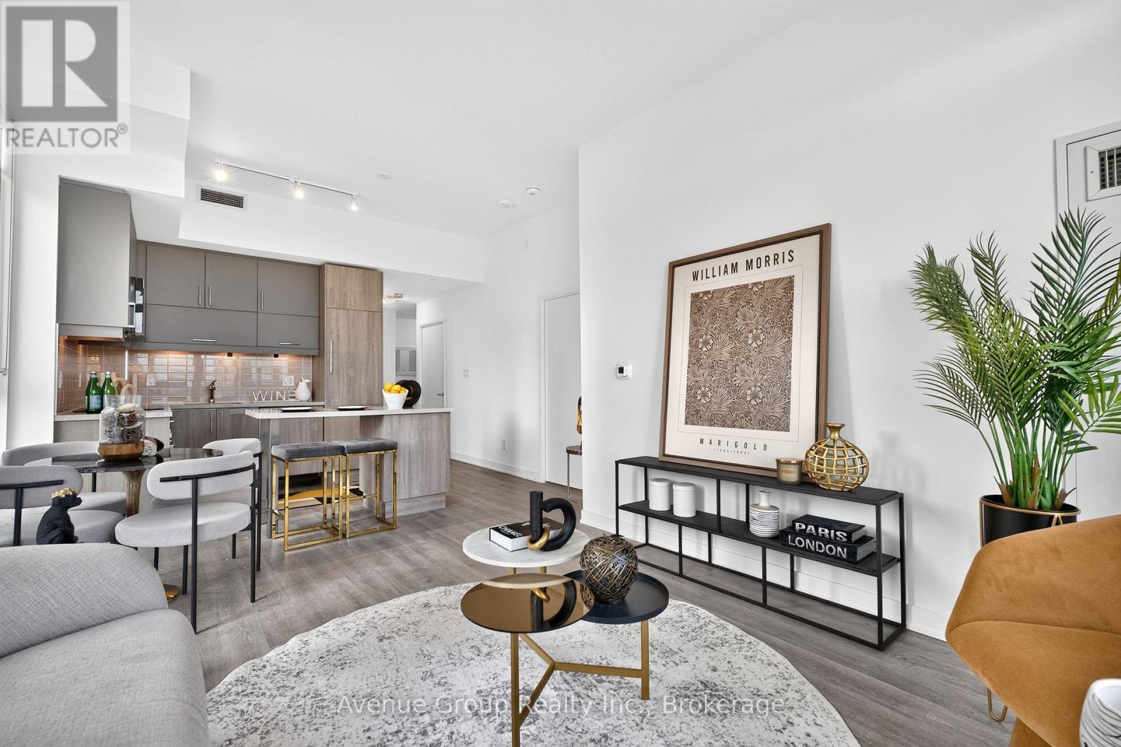 1011 - 292 Verdale Crossing, Markham, ON - Indoor Photo Showing Living Room