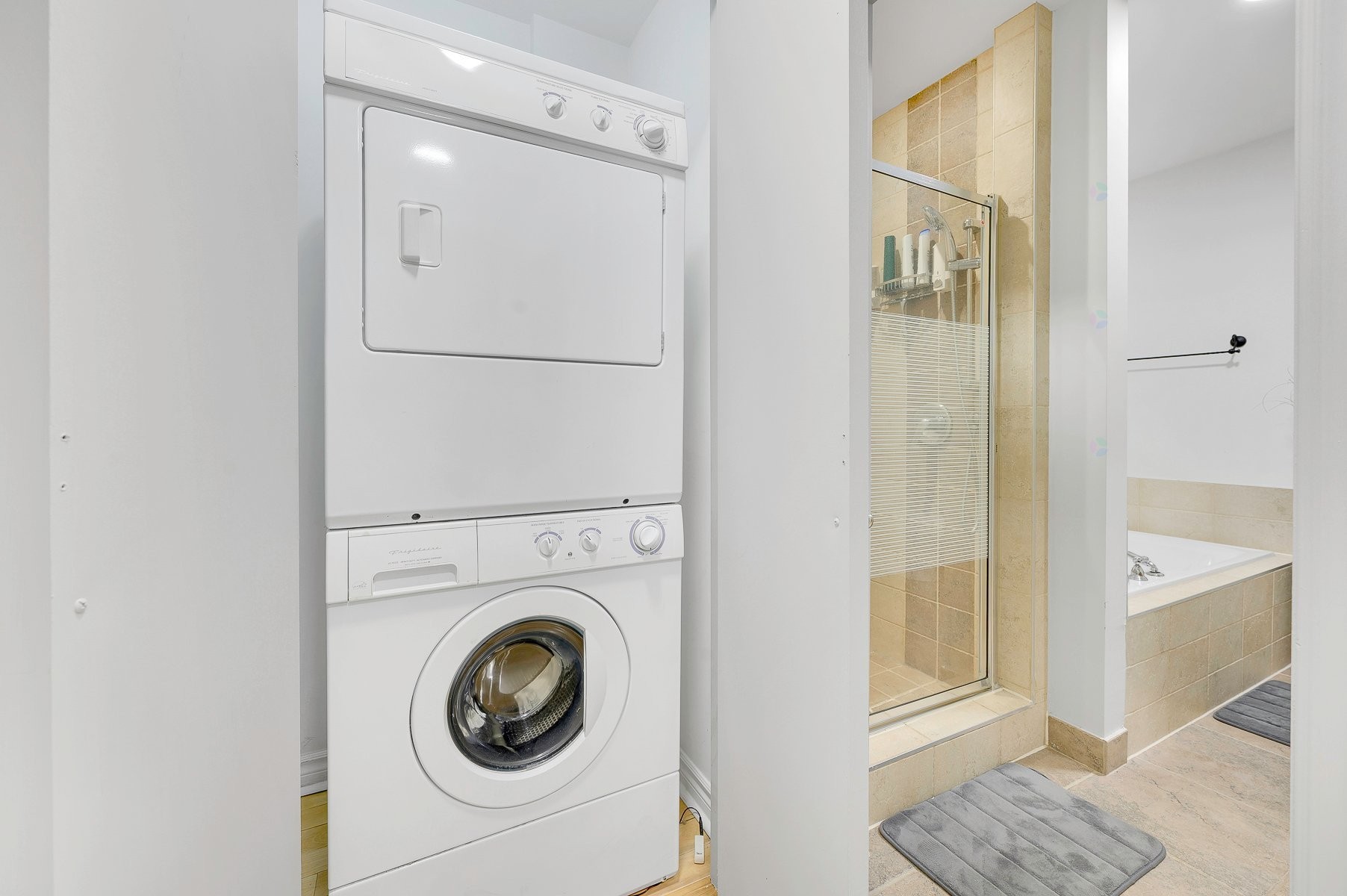 Salle de bains - 743A Rue Principale, Saint-Sauveur, QC - Indoor Photo Showing Laundry Room