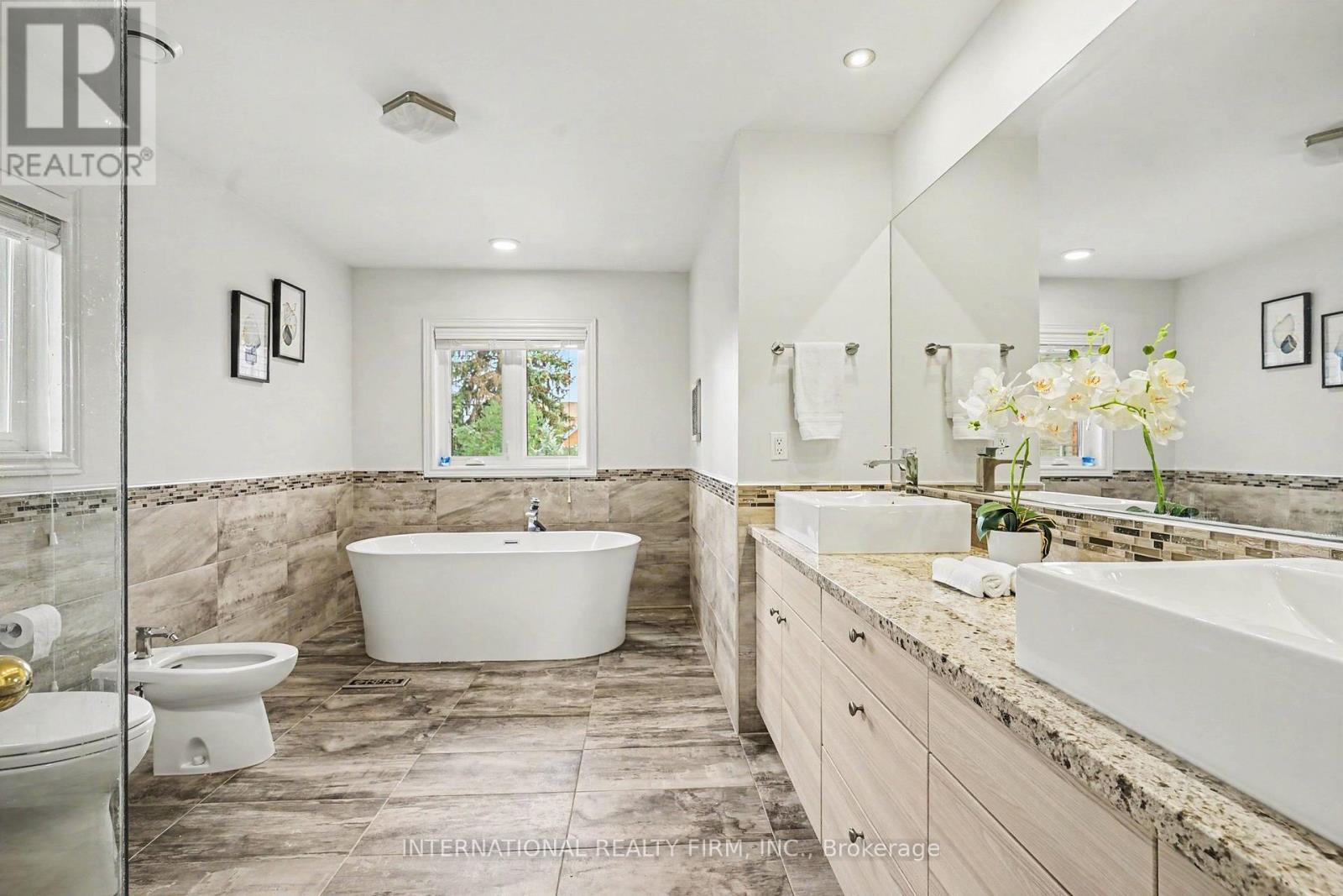 5240 Elmridge Drive, Mississauga, ON - Indoor Photo Showing Bathroom