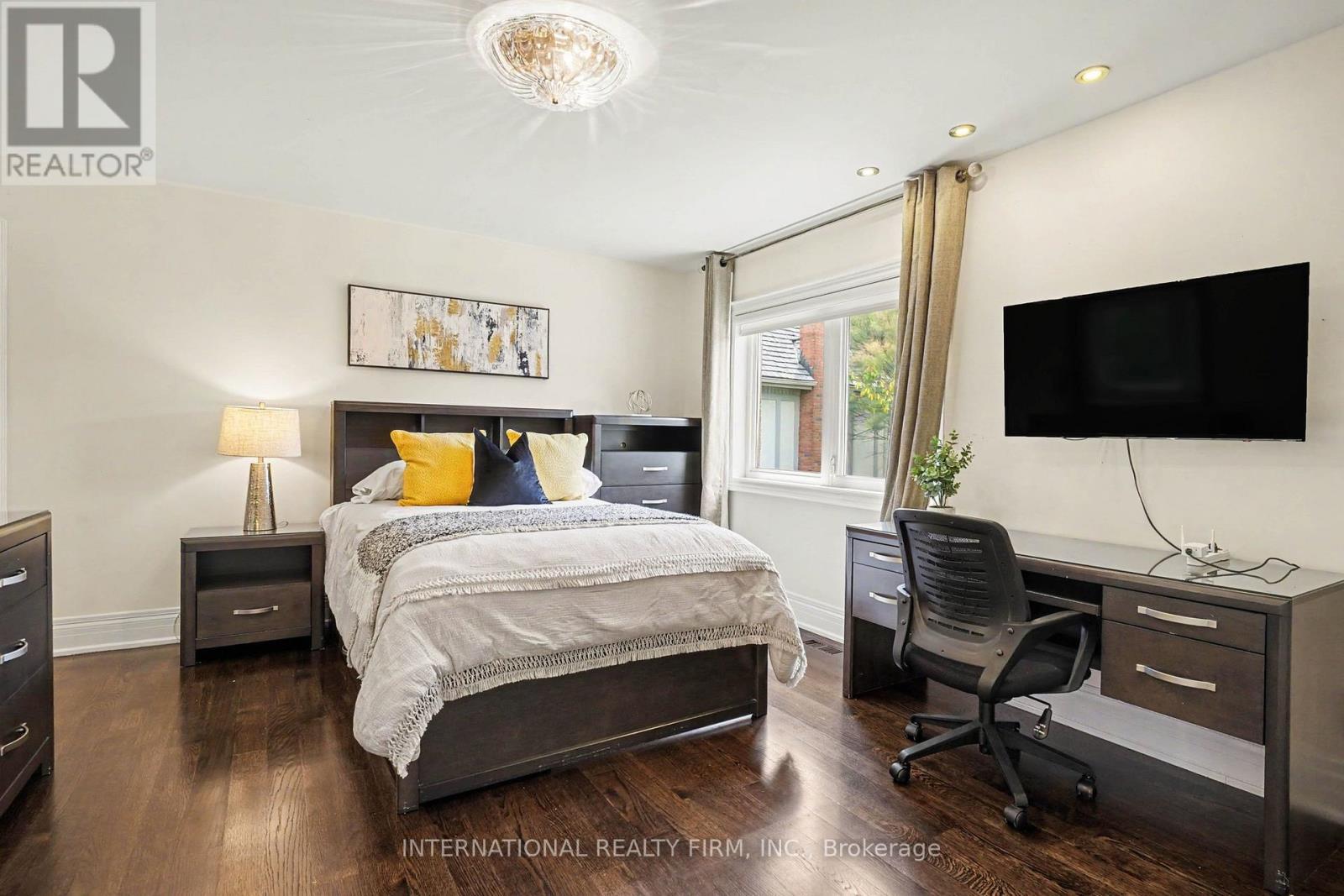 5240 Elmridge Drive, Mississauga, ON - Indoor Photo Showing Bedroom