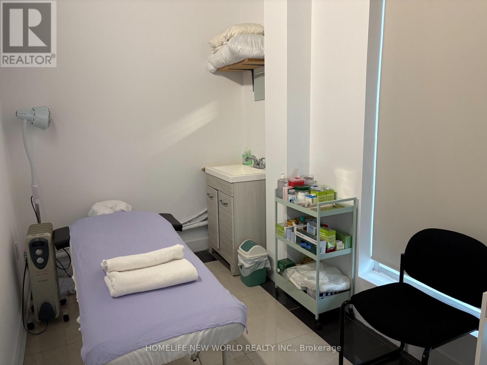 101 - 7130 Warden Avenue, Markham, ON