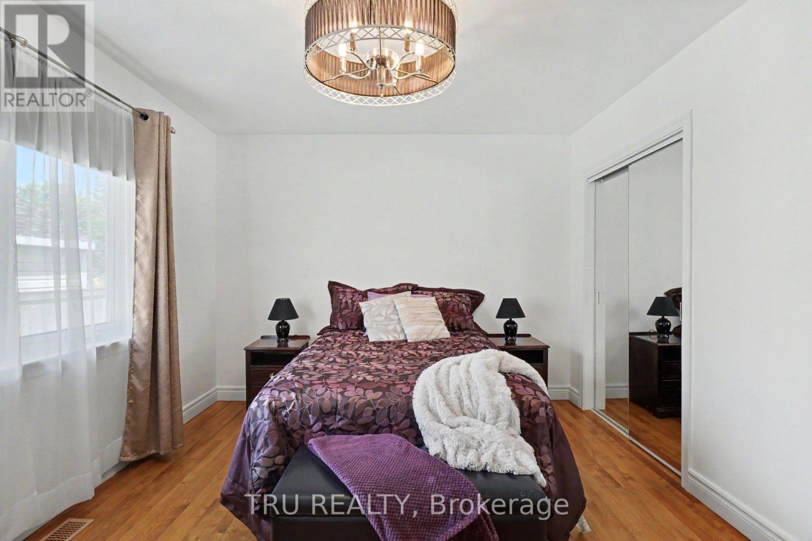 1908 Saunderson Drive, Ottawa, ON - Indoor Photo Showing Bedroom