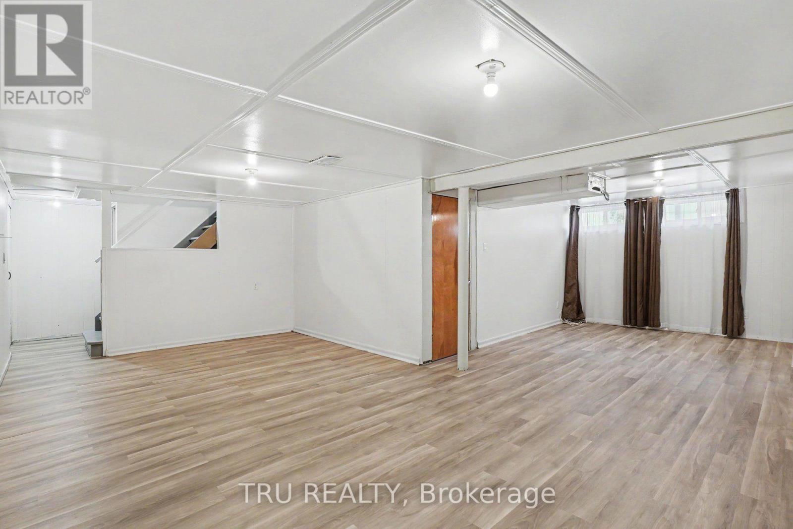 1908 Saunderson Drive, Ottawa, ON - Indoor