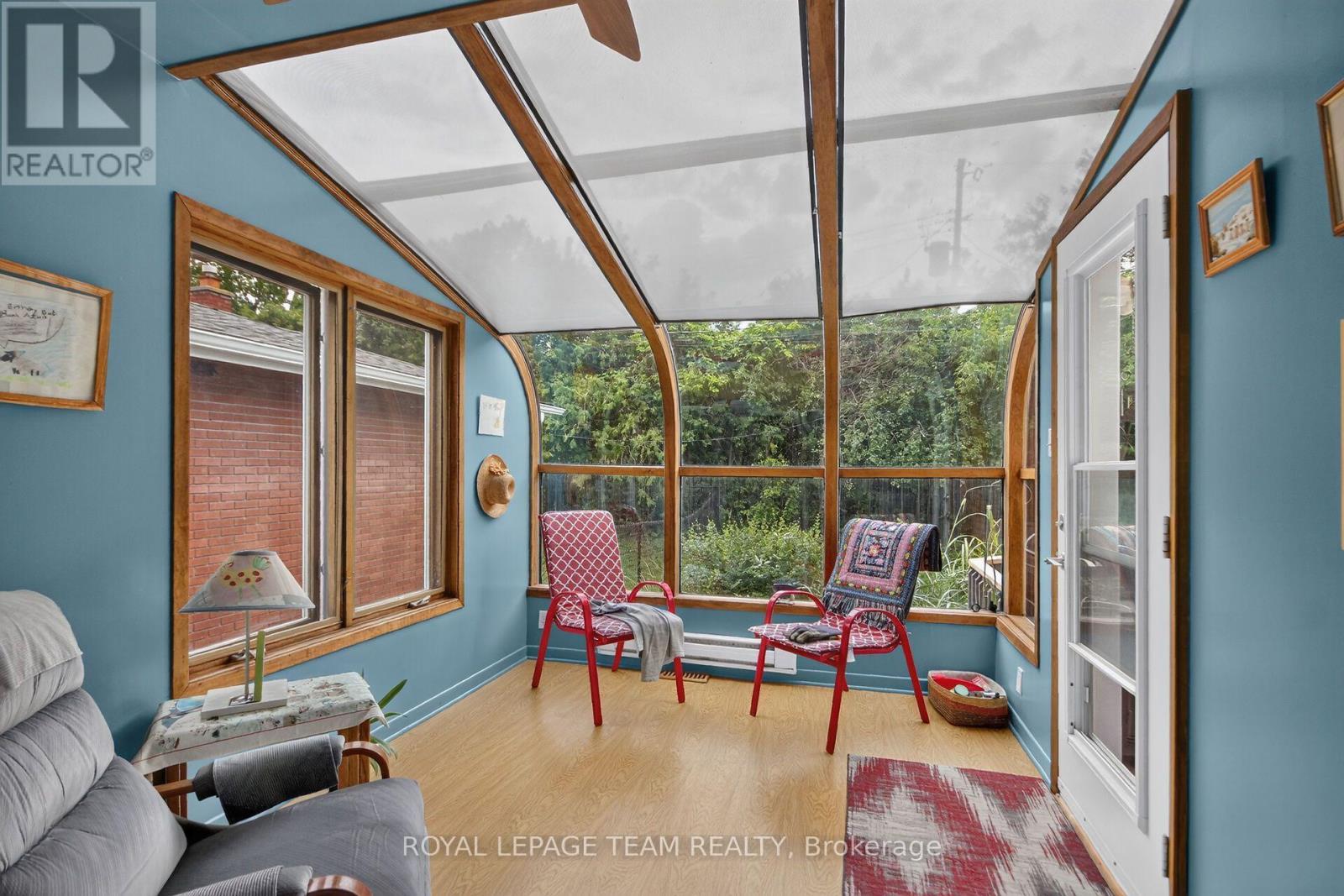 673 Golden Avenue, Ottawa, ON - Indoor