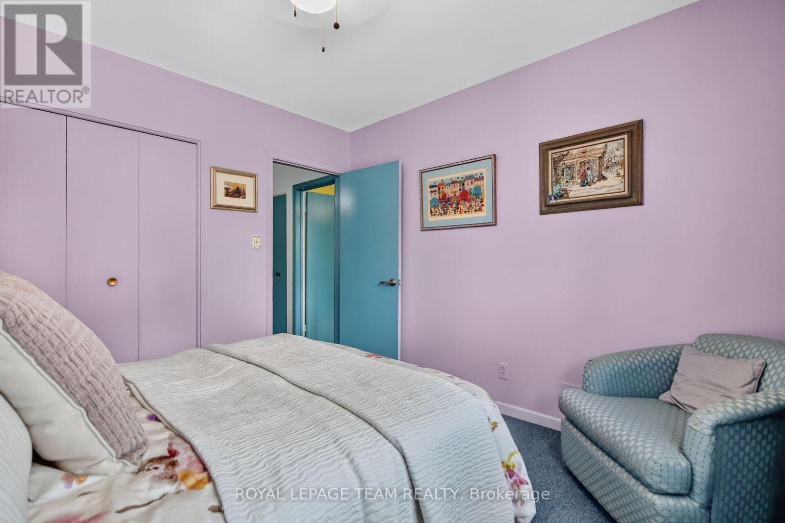 673 Golden Avenue, Ottawa, ON - Indoor Photo Showing Bedroom