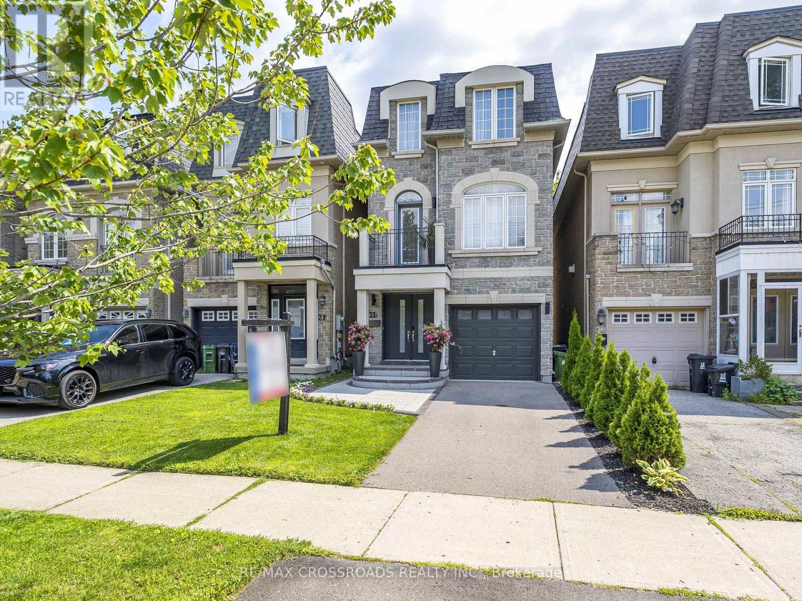 Gorgeous Curb Appeal - 21A Brian Drive, Toronto, ON - Outdoor With Facade
