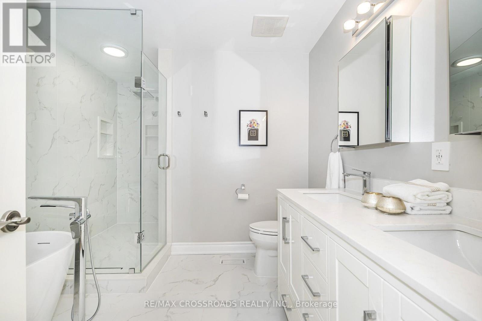 Spa Inspired 6 Piece Primary Ensuite - 21A Brian Drive, Toronto, ON - Indoor Photo Showing Bathroom