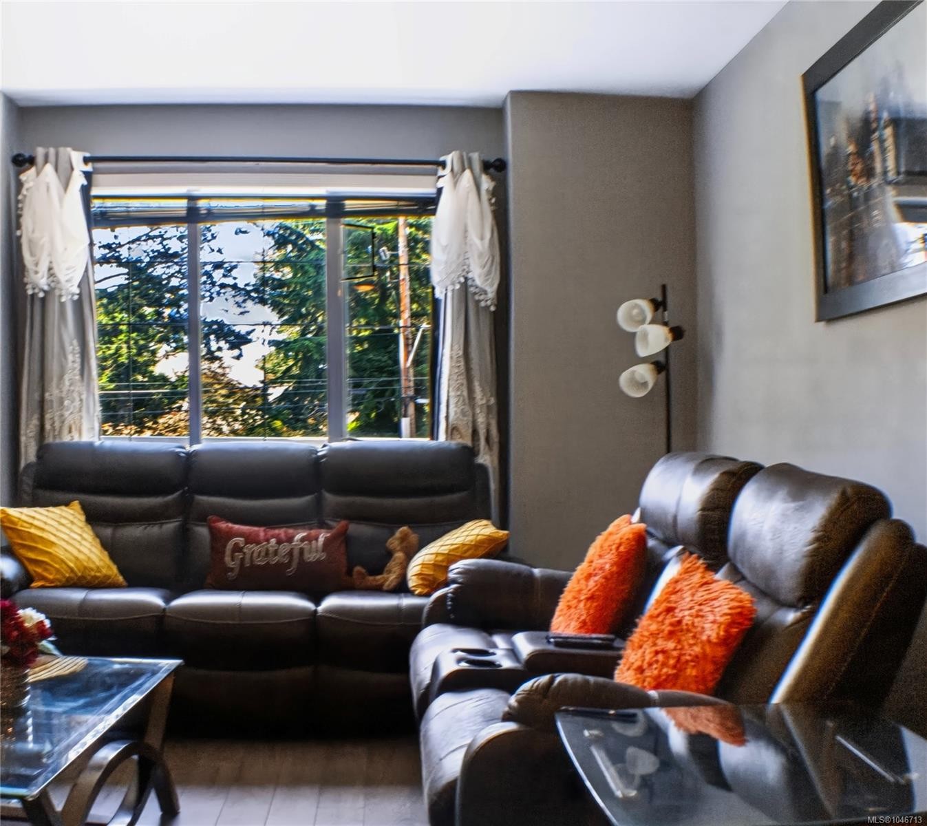 #2-906 Admirals Rd, Esquimalt, BC