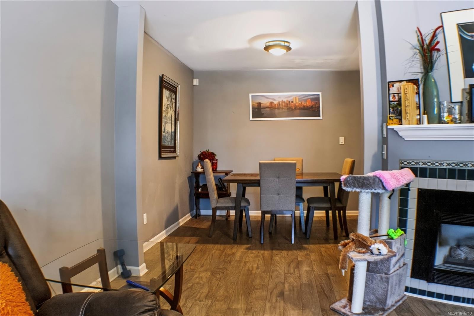#2-906 Admirals Rd, Esquimalt, BC