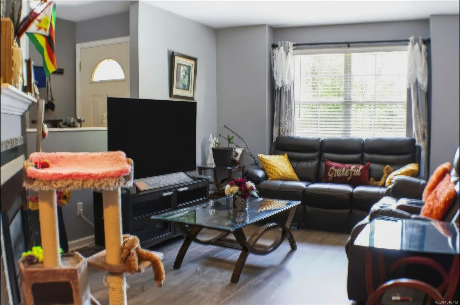 #2-906 Admirals Rd, Esquimalt, BC