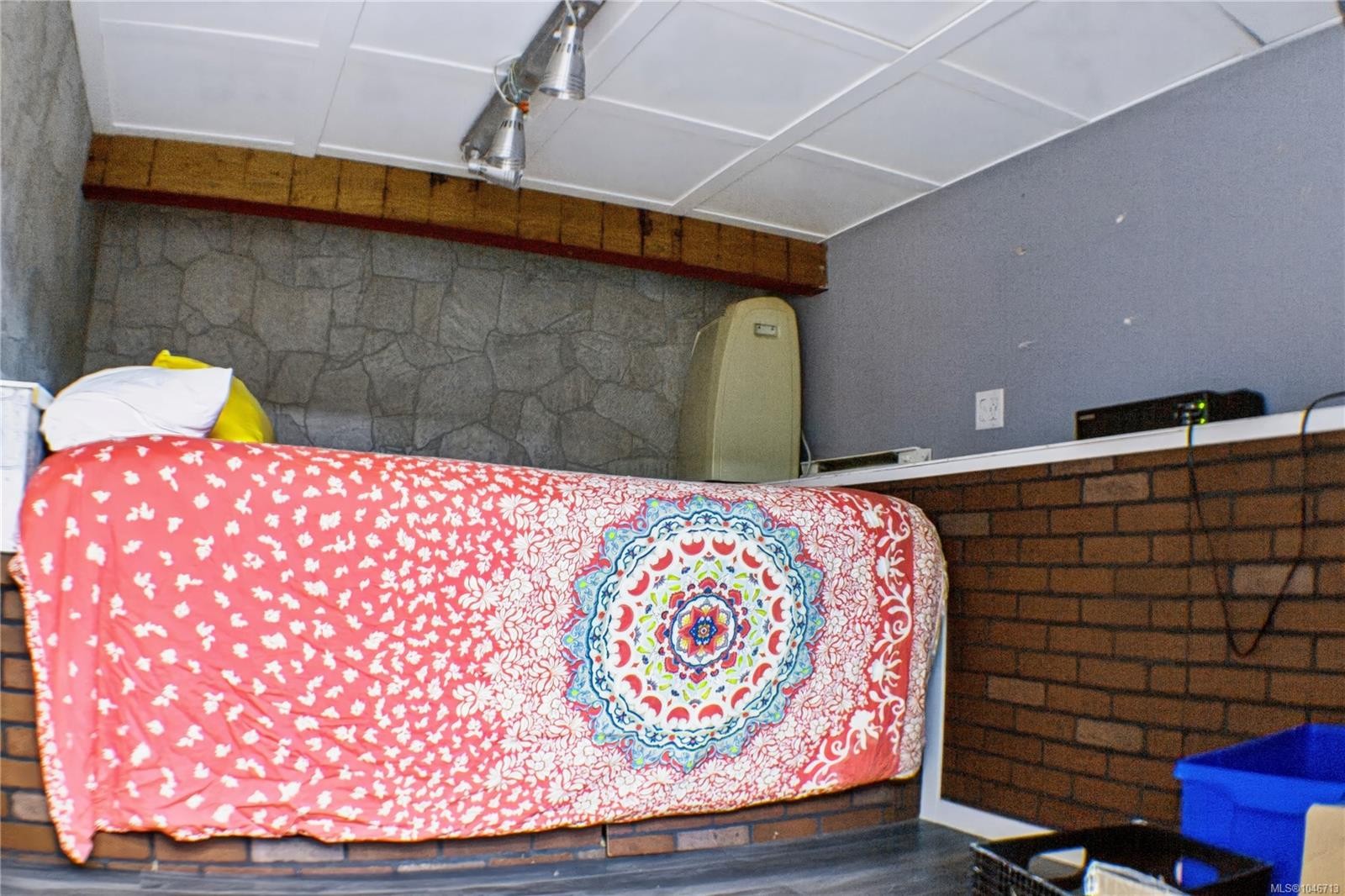 #2-906 Admirals Rd, Esquimalt, BC