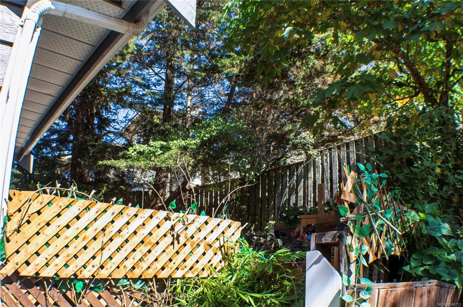 #2-906 Admirals Rd, Esquimalt, BC
