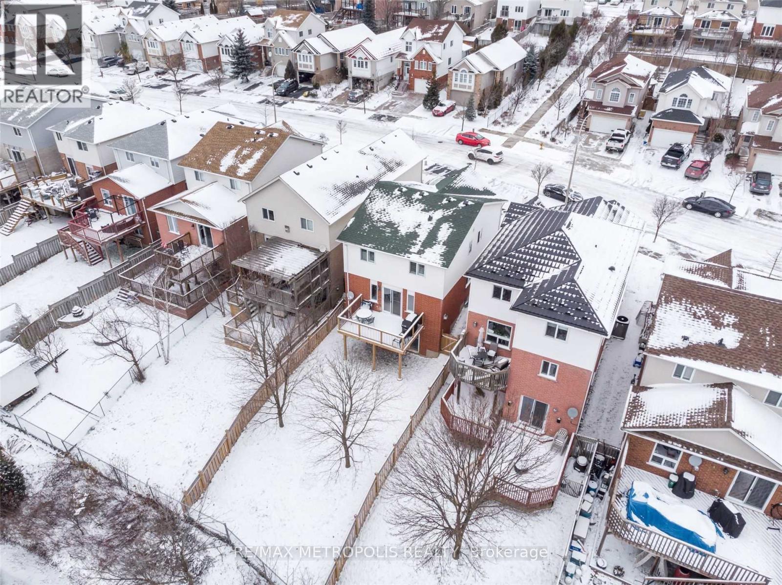 472 Hidden Creek Drive, Kitchener, ON - Outdoor