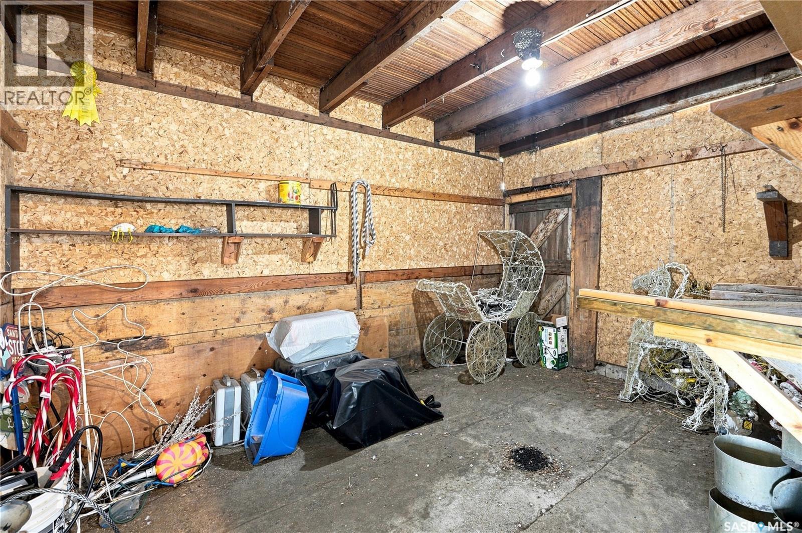 Blue Acreage, Corman Park Rm No. 344, SK - Indoor