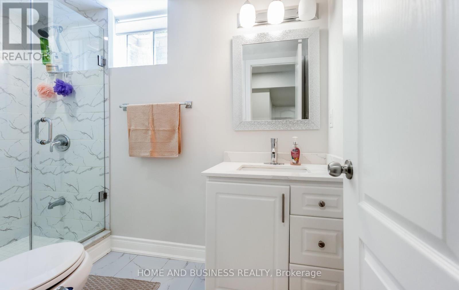 1335 Mississauga Road, Mississauga, ON - Indoor Photo Showing Bathroom