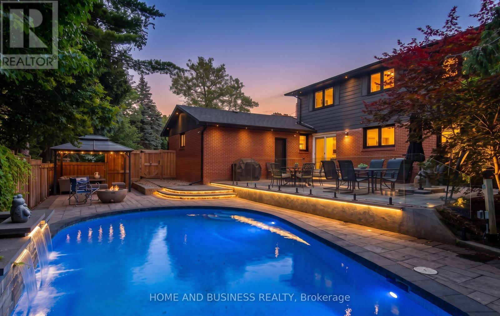 1335 Mississauga Road, Mississauga, ON - Outdoor With In Ground Pool With Deck Patio Veranda