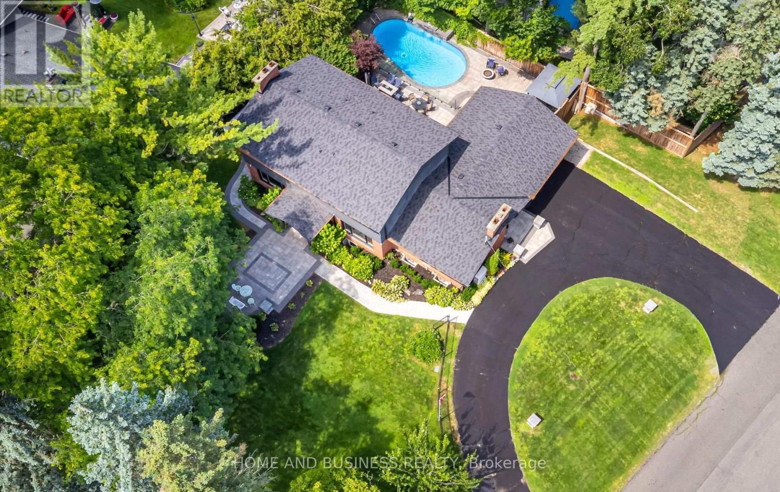 1335 Mississauga Road, Mississauga, ON - Outdoor With View