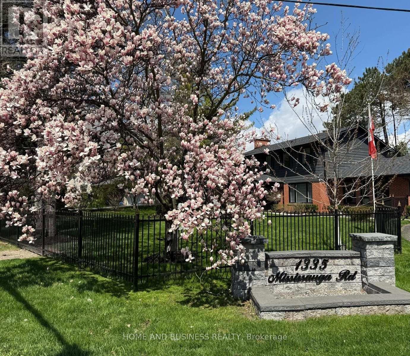 1335 Mississauga Road, Mississauga, ON - Outdoor