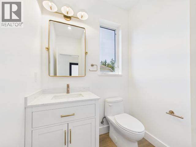 4835 Lesley Cres, Powell River, BC - Indoor Photo Showing Bathroom