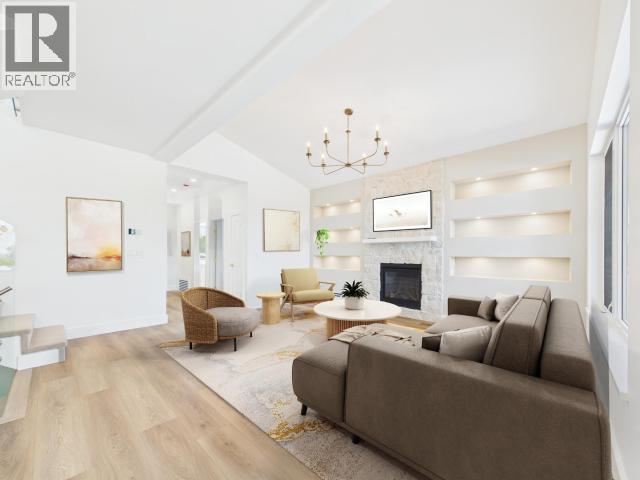 4835 Lesley Cres, Powell River, BC - Indoor Photo Showing Living Room With Fireplace