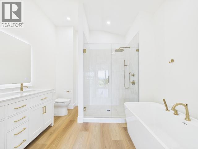 4835 Lesley Cres, Powell River, BC - Indoor Photo Showing Bathroom