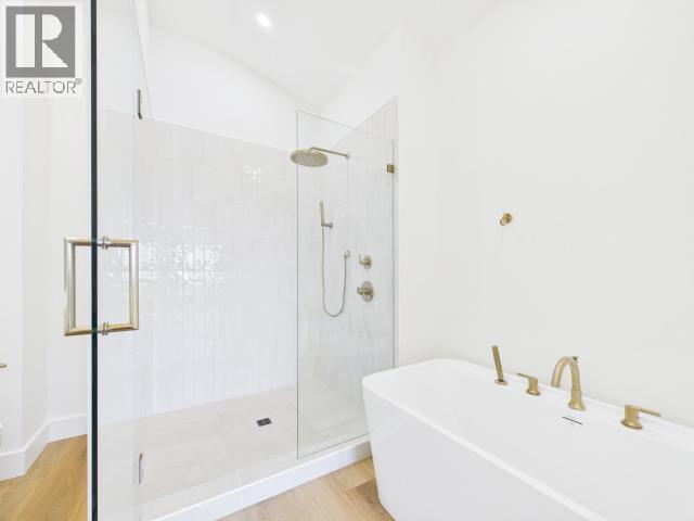 4835 Lesley Cres, Powell River, BC - Indoor Photo Showing Bathroom