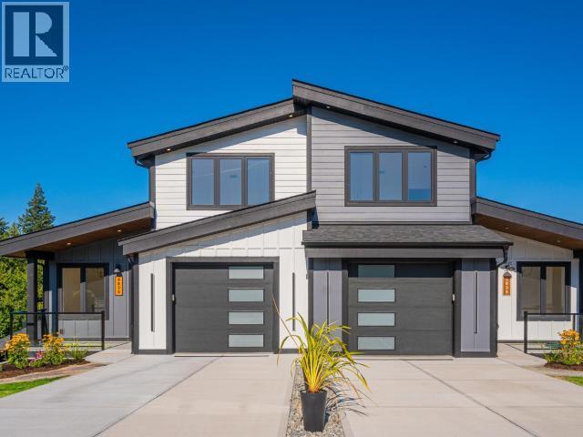 4835 Lesley Cres, Powell River, BC - Outdoor With Facade