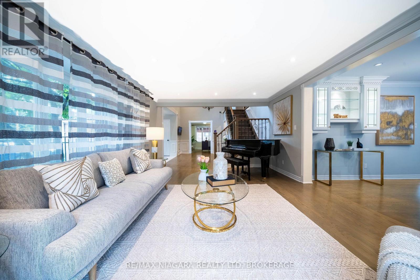2 Aitken Circle, Markham (Unionville), ON - Indoor Photo Showing Other Room