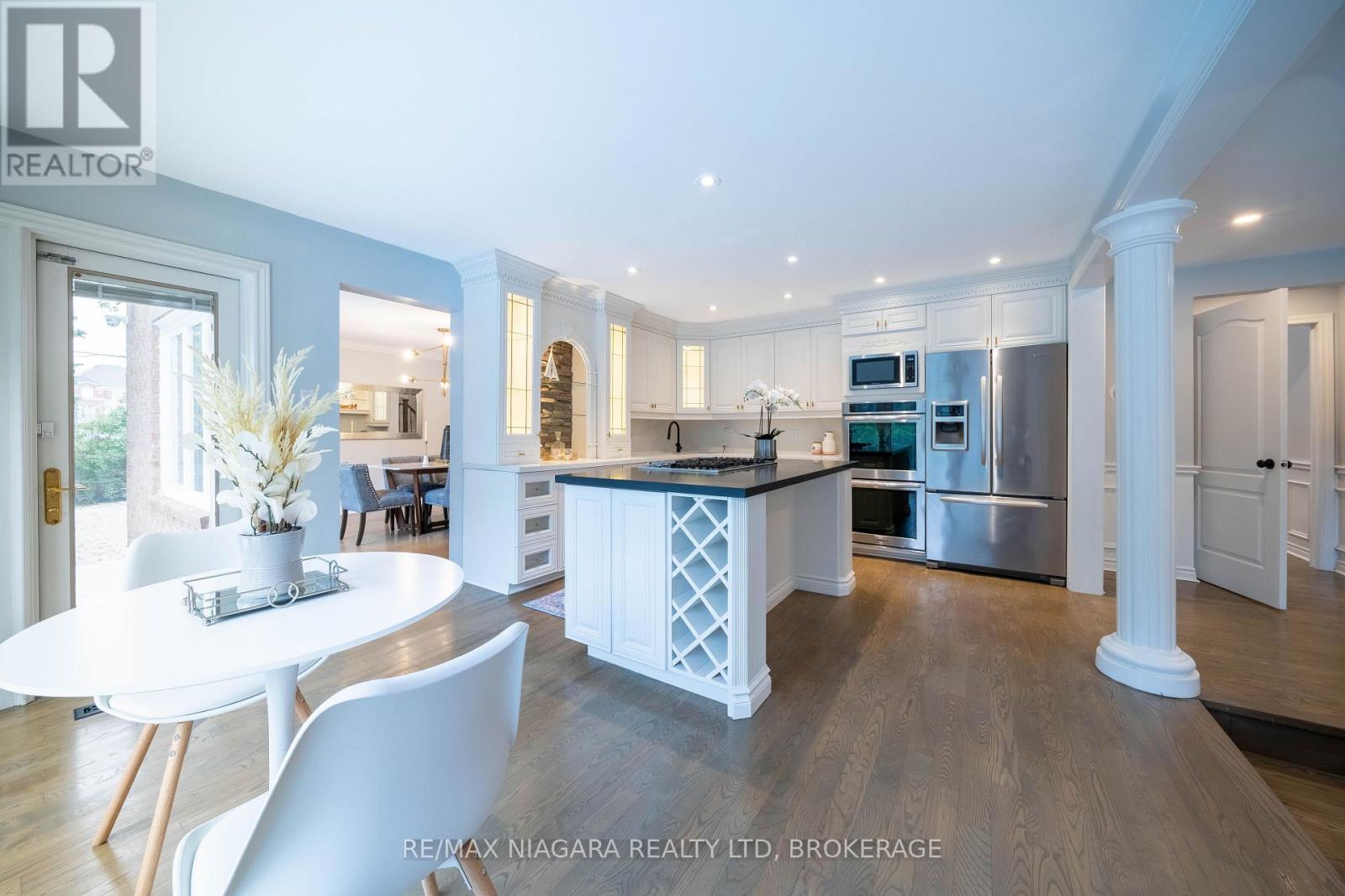 2 Aitken Circle, Markham (Unionville), ON - Indoor