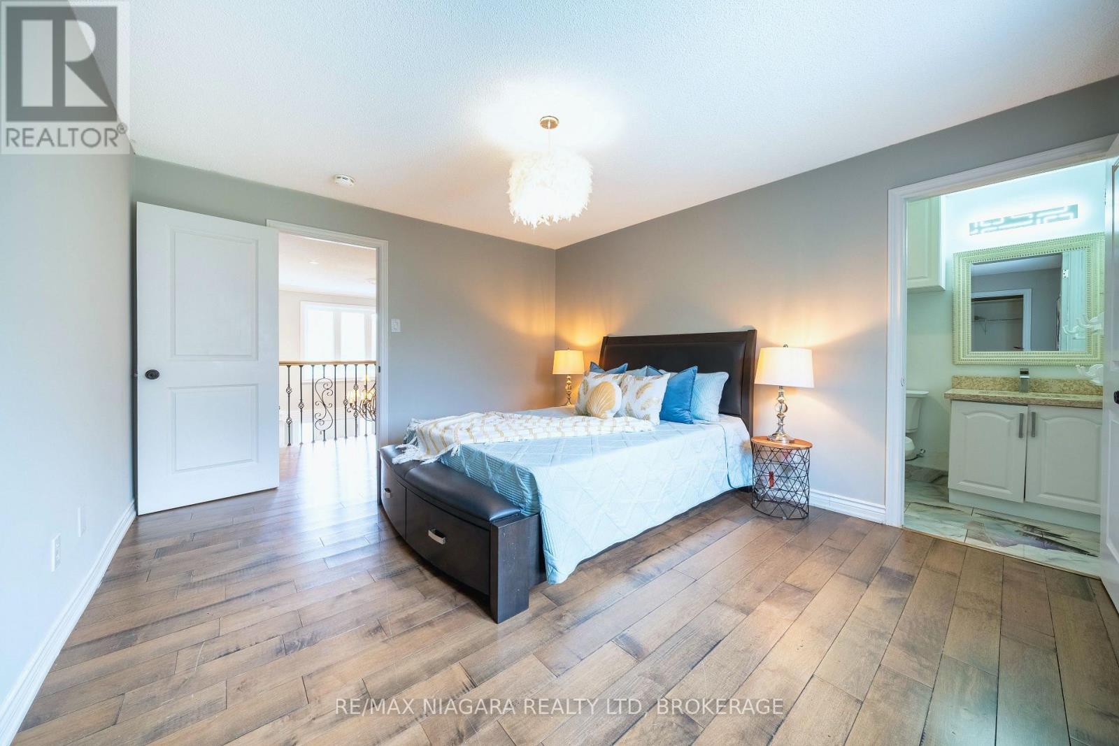 2 Aitken Circle, Markham (Unionville), ON - Indoor Photo Showing Bedroom